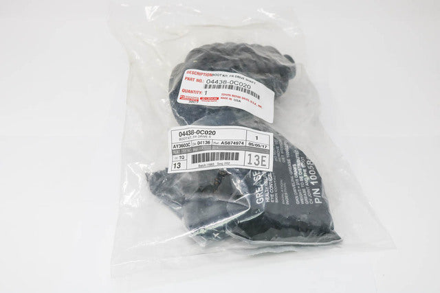 2000-2006 Toyota Tundra 2001-2007 Sequoia Genuine OEM AXLE BOOT KIT 04438-0C020