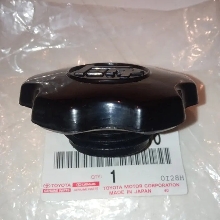 GENUINE OEM TOYOTA CLASSIC OIL FILLER CAP W/JAPANESE KATAKANA LOGO 12180-13010