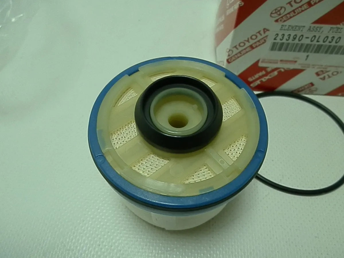 New Engine Fuel Filter For 05-14 Toyota Hilux Pickup Truck Diesel 23390-0L030