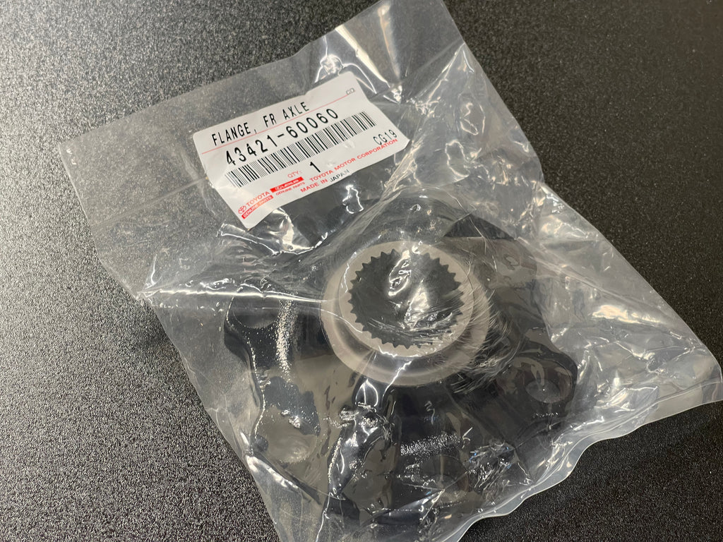 43421-60060 Genuine Toyota Land Cruiser Lexus LX470 Front Axle Flange 1998-2007