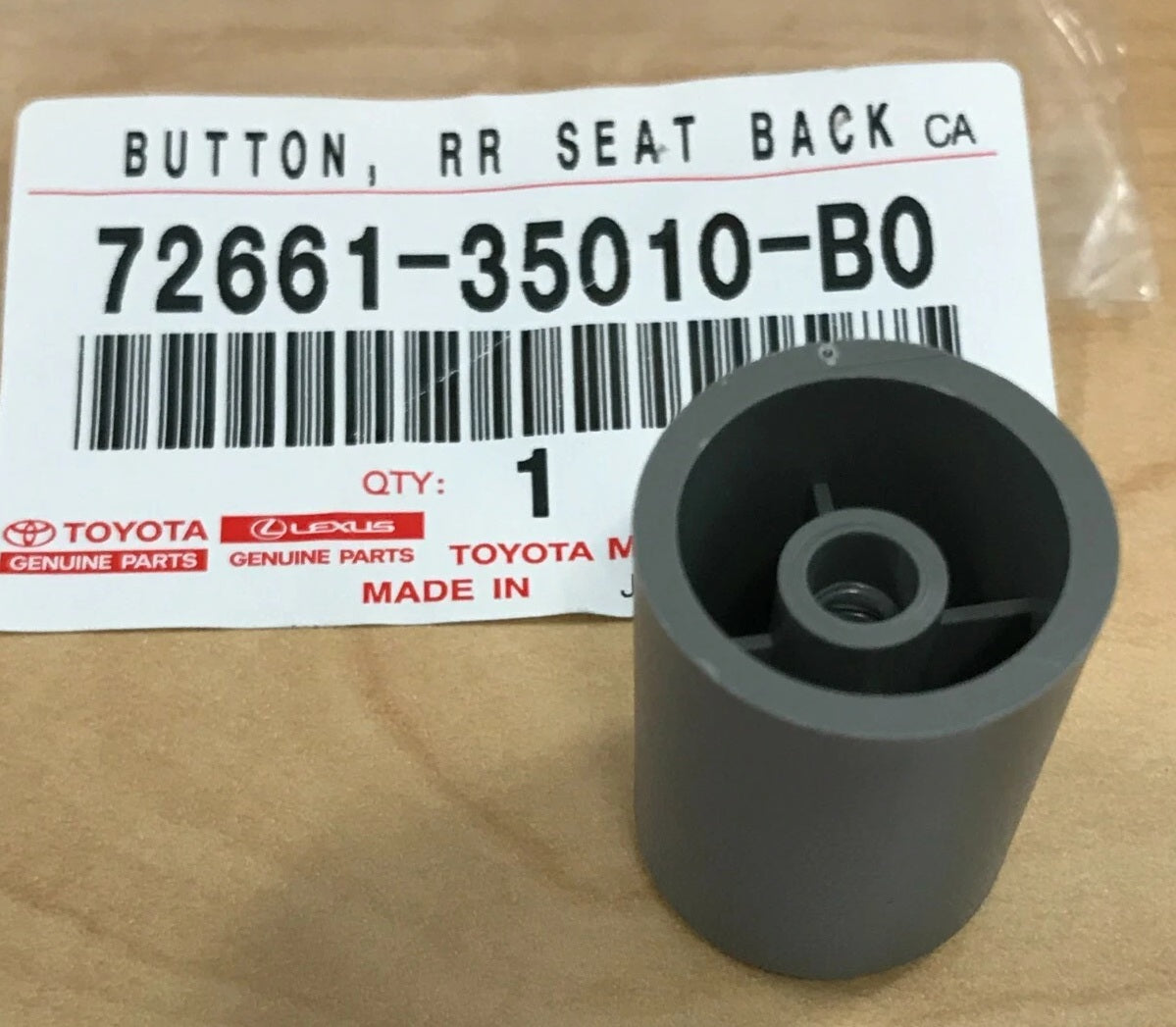 03-09 4RUNNER REAR SEAT BACK RELEASE BUTTON 72661-35010-B0 SILVER GENUINE