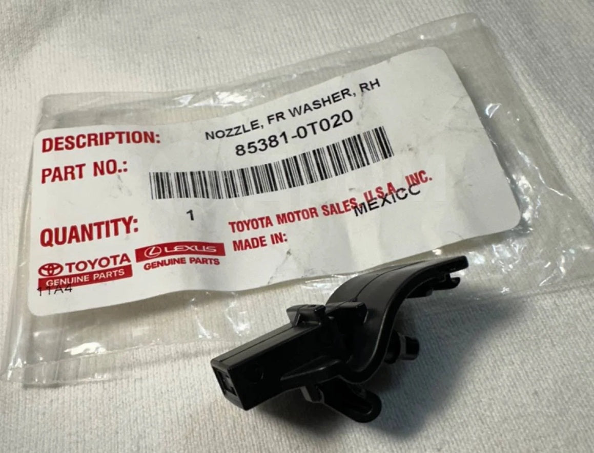 GENUINE TOYOTA AVALON SIENNA VENZA FRONT WINDSHIELD WASHER NOZZLE 85381-0T020