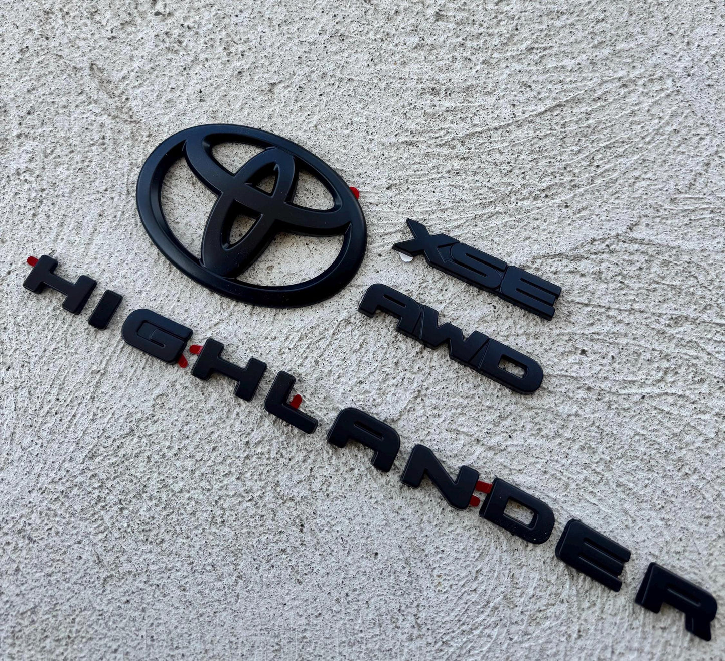 2021-2024 HIGHLANDER XSE Matte Black EMBLEM OVERLAY KIT PT948-48200-02