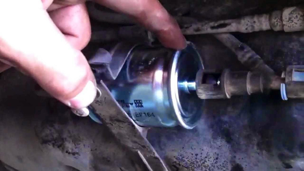 Changing Fuel Filter In Car