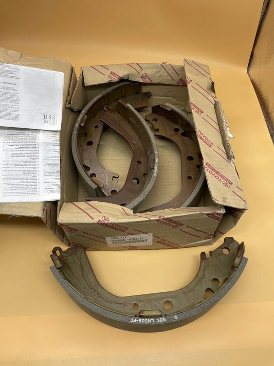 Shoe Kit, Rear Brake - Kit Genuine Toyota OEM 04495-60070 Land Cruiser
