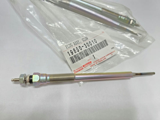 19850-30010 Toyota Plug assy, glow 1985030010, New Genuine OEM Part
