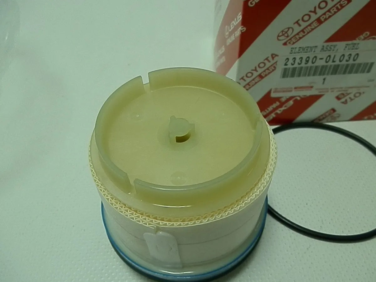 New Engine Fuel Filter For 05-14 Toyota Hilux Pickup Truck Diesel 23390-0L030