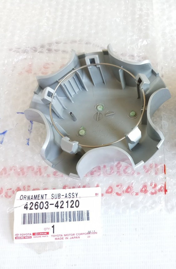42603-42120 TOYOTA GENUINE 2006-2012 RAV4 SILVER WHEEL CENTER HUB CAP OEM