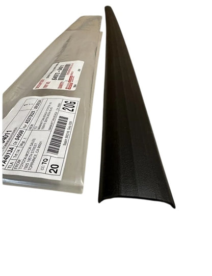 Genuine Toyota Tacoma Rear Tonneau Hinge Cover Cover/Weatherstrip 64972-04011