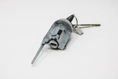 Genuine 69057-35070 Toyota 4Runner Tacoma Ignition Lock Cylinder & Key W/O Tilt