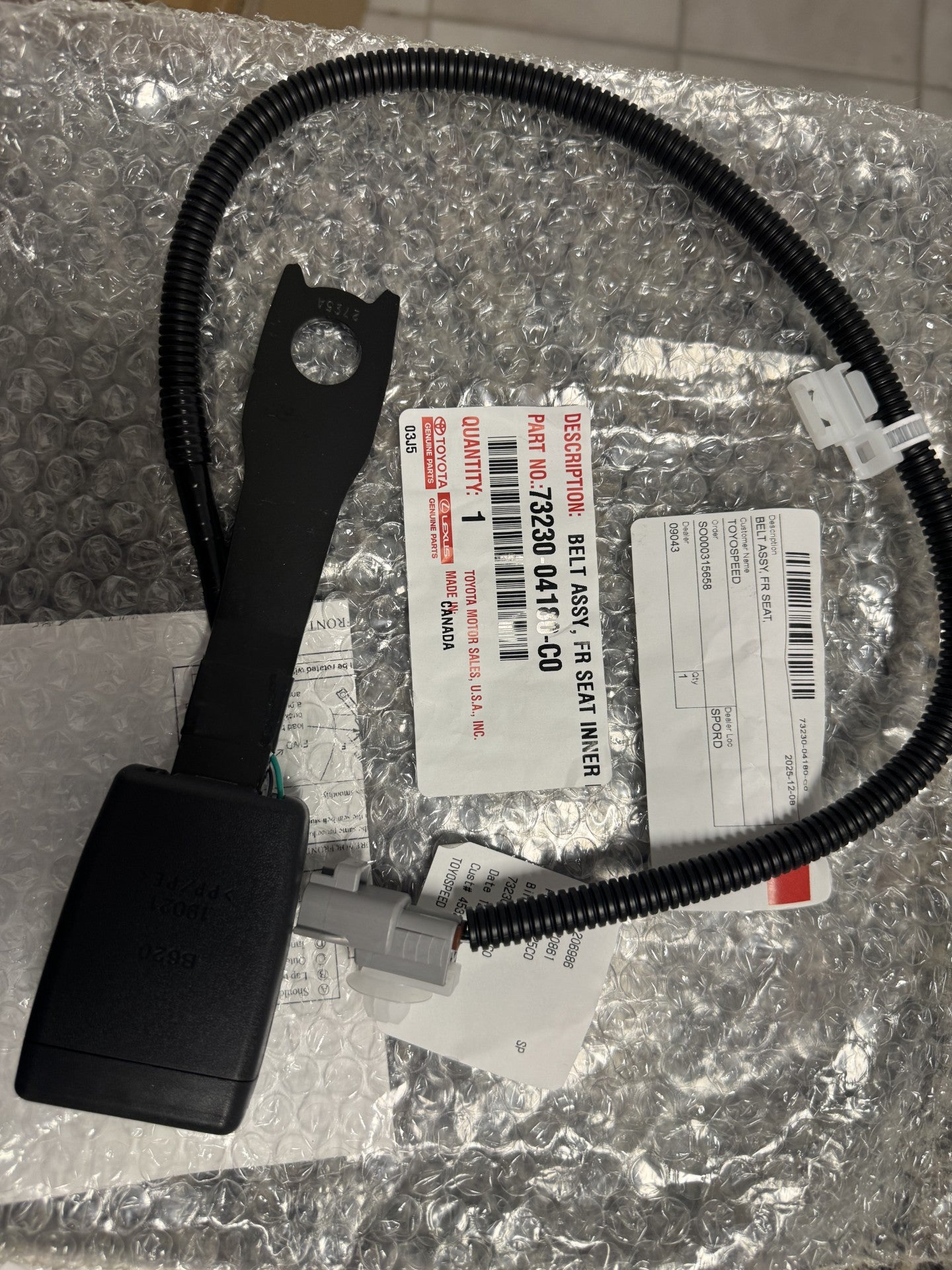 2016-2023 TOYOTA TACOMA FRONT RIGHT PASSENGER SIDE SEAT BUCKLE OEM 73230-04180-C0