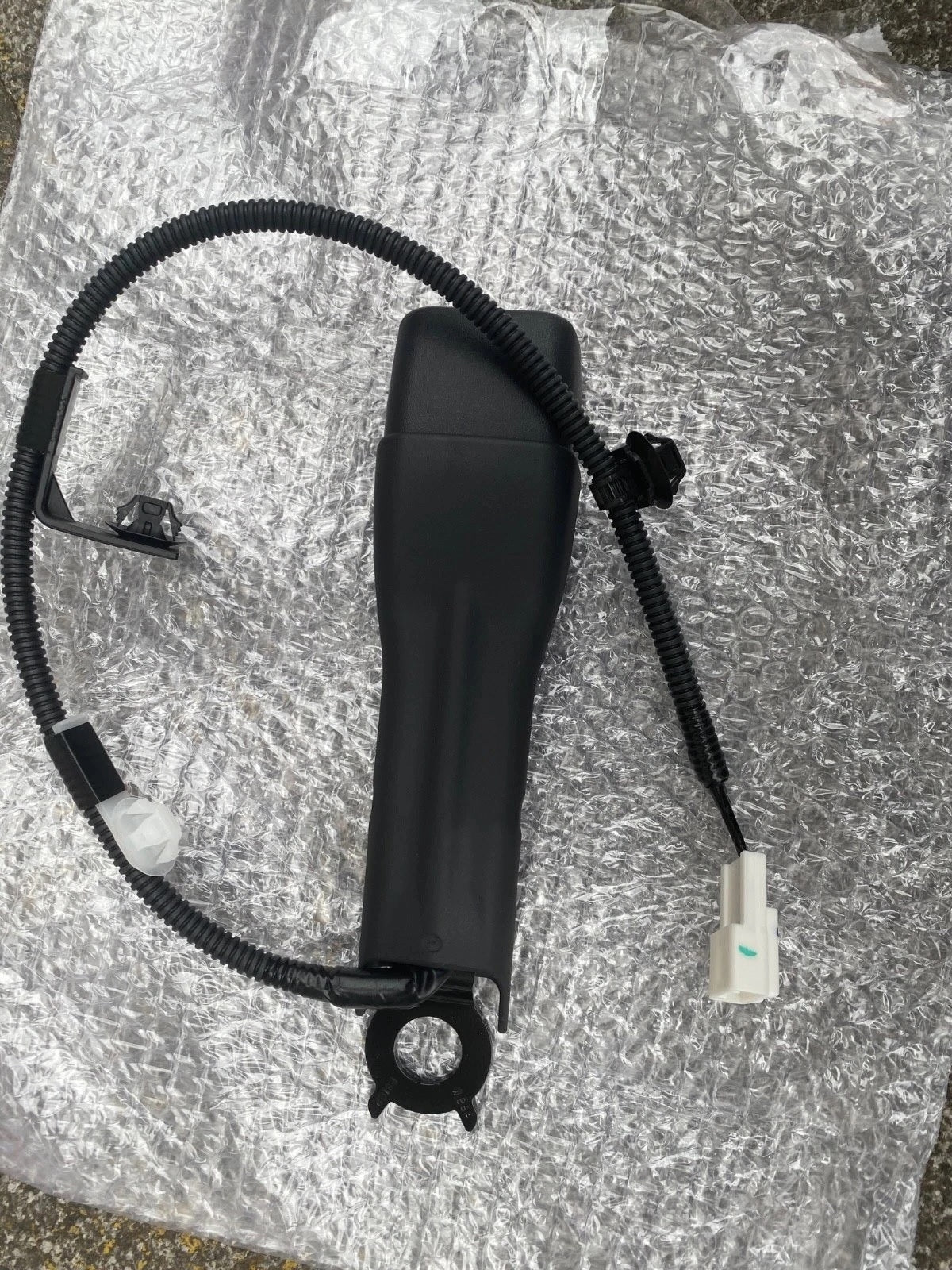 Toyota Camry 2018-2019 LH Driver Seat Belt Buckle Electric Black 73230-33780-C0