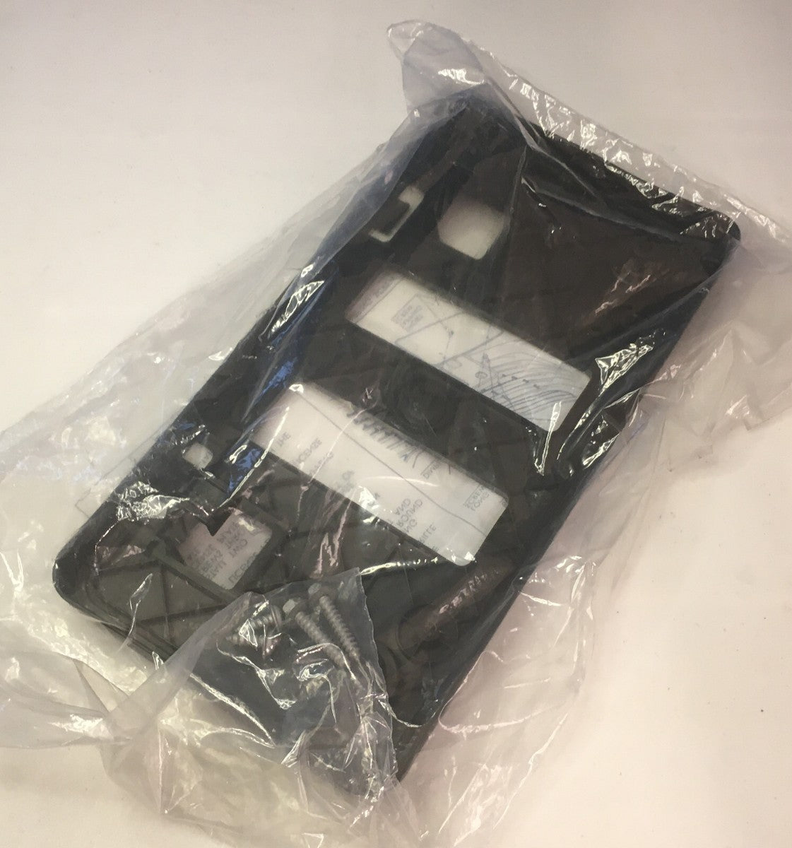 OEM TOYOTA CAMRY FRONT LICENSE PLATE HOLDER BRACKET 75101-06070 FITS 2018 LE XLE