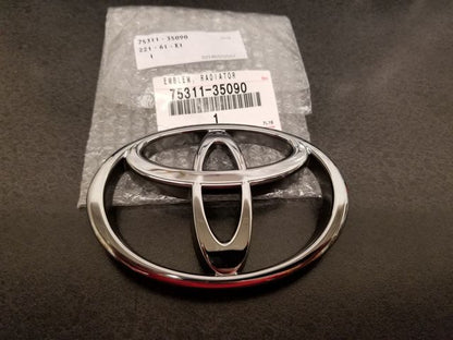 OEM TOYOTA PICKUP 4RUNNER TACOMA T100 FRONT GRILLE RADIATOR EMBLEM 75311-35090