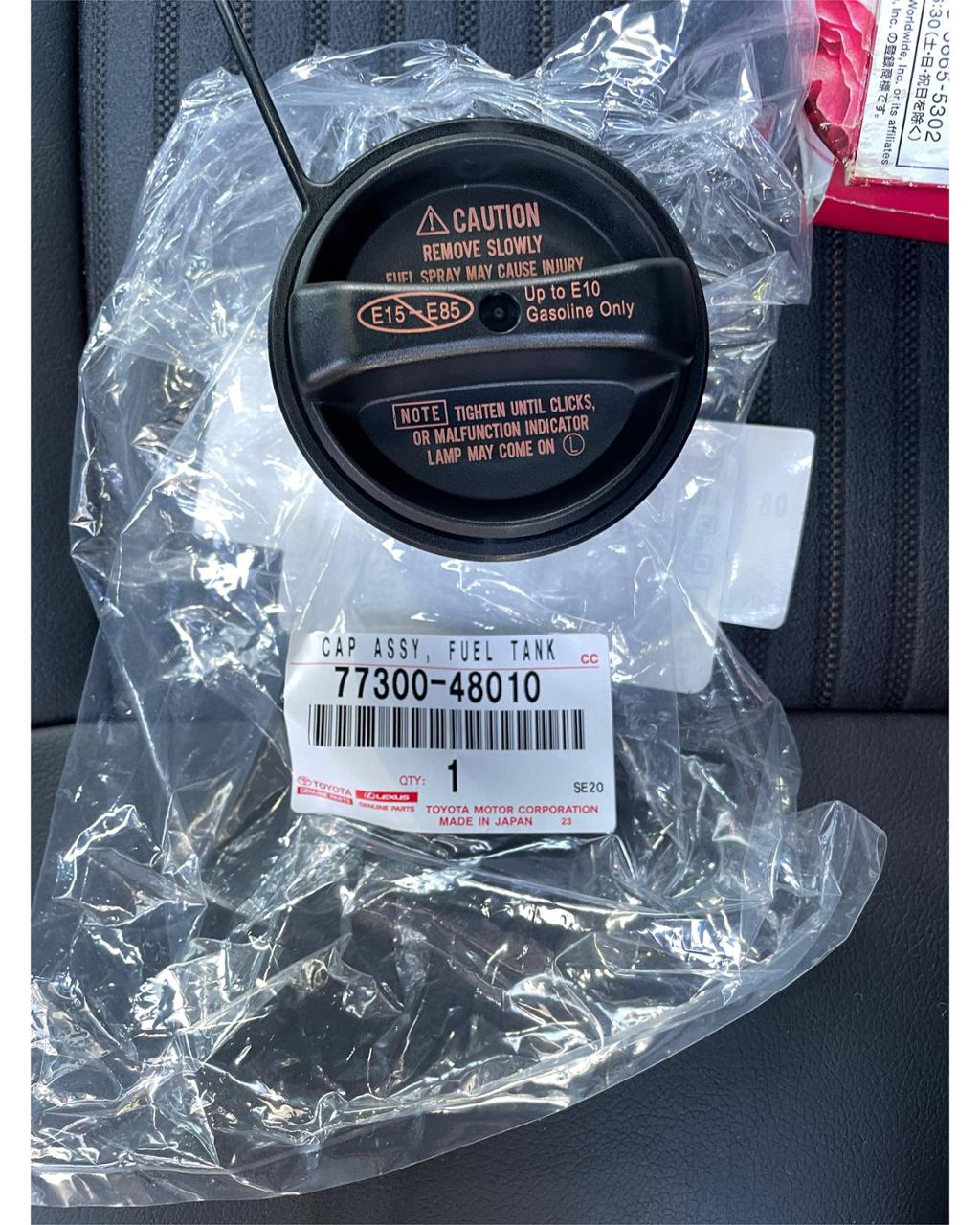 Lexus RX400H RX450H (2006-2013) OEM Genuine GAS CAP 77300-48010