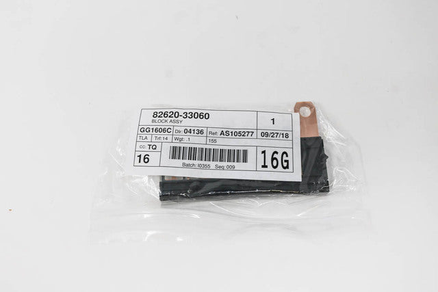 OEM GENUINE TOYOTA CAMRY LEXUS ES300h FUSIBLE LINK BLOCK ASSEMBLY 82620-33060
