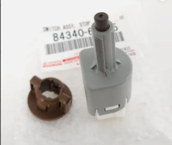 Genuine Toyota Tacoma Fj Cruiser Brake Light Stop Lamp Switch Assy 84340-69025