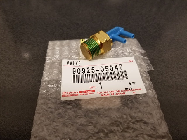 GENUINE TOYOTA 4RUNNER CELICA PICKUP BIMETAL VACUUM SWITCHING VALVE 90925-05047