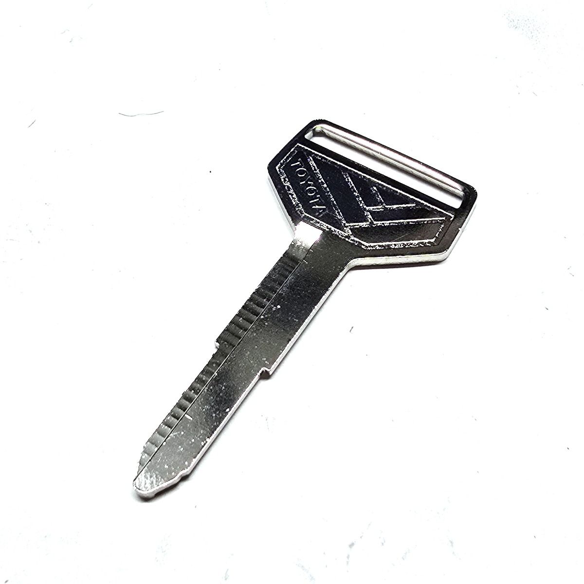 New OEM Genuine Toyota 4Runner Land Cruiser Corolla Celica MR2 Uncut Key Blank