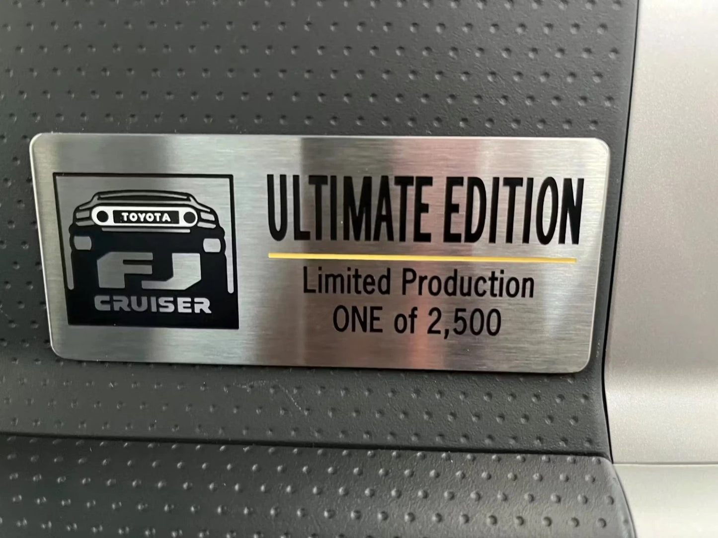 EMBLEM SPECIAL EDITION TRAIL TEAM FJ CRUISER 07-14 LIMITED PRODUCTION OEM GENUIN